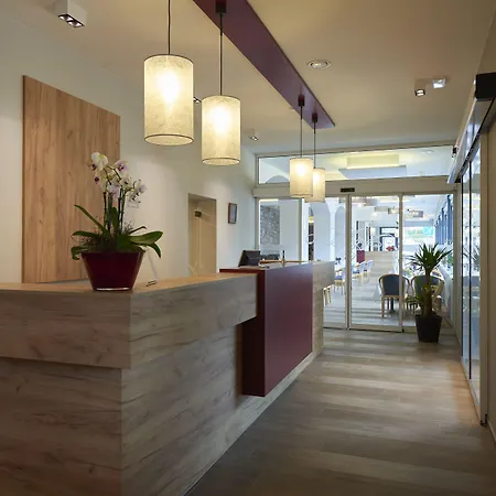 מלון Restaurant Tychon Ag