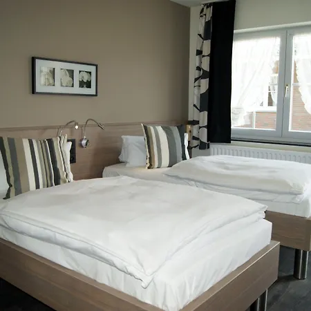 מלון Restaurant Tychon Ag 3*